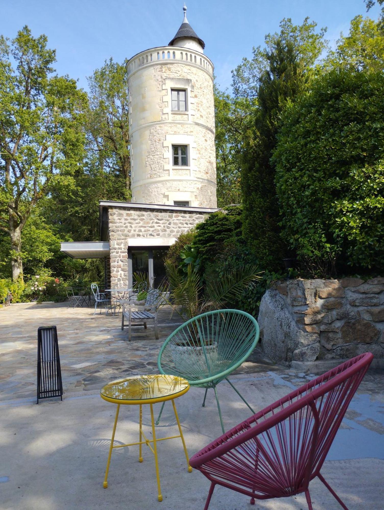 Chambres D'Hotes La Tour De Bellevue 쏘뮤흐 외부 사진