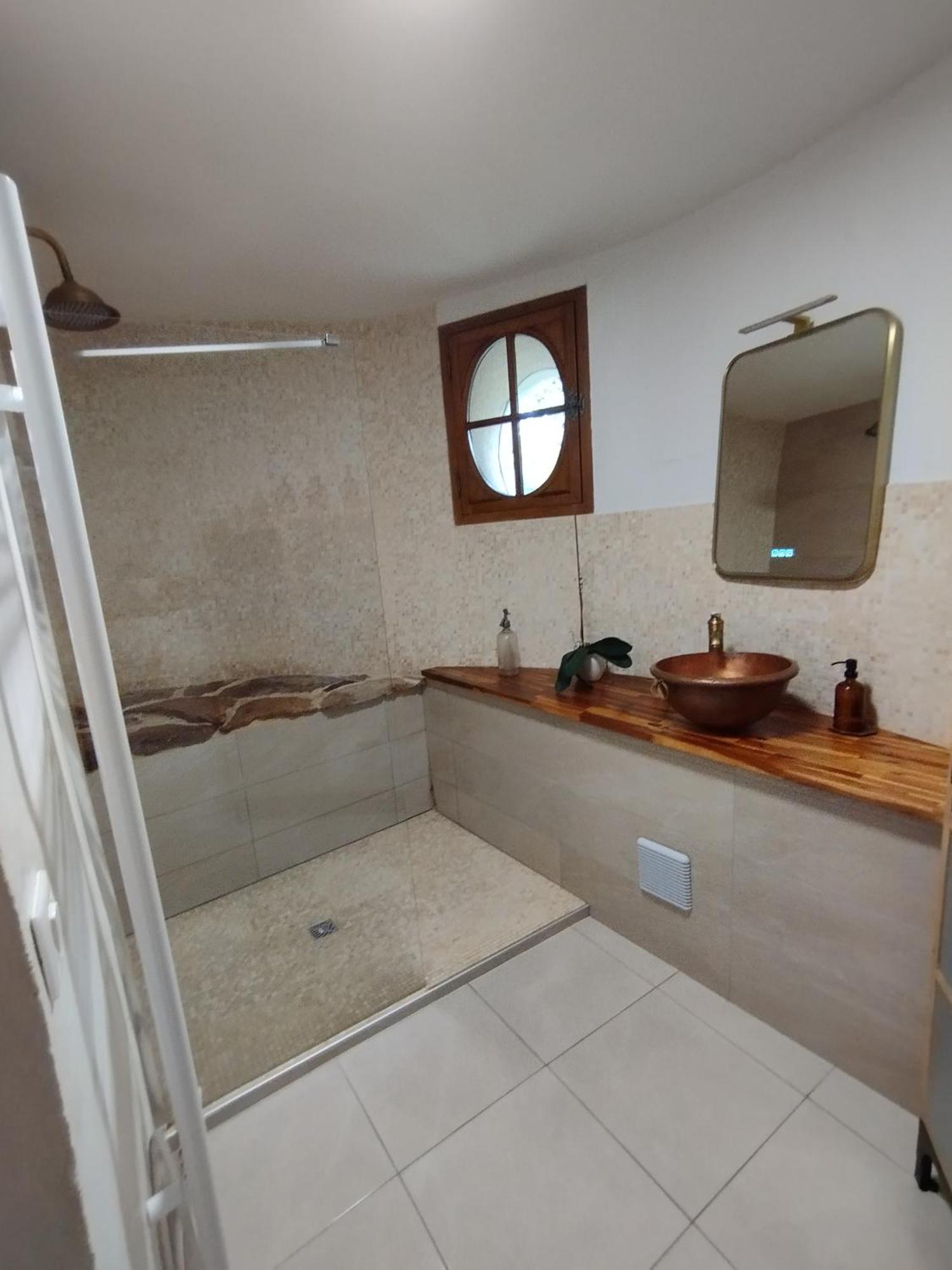 Chambres D'Hotes La Tour De Bellevue 쏘뮤흐 외부 사진